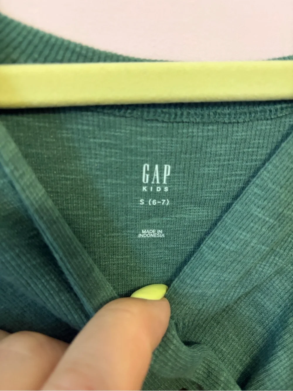 GAP kids Navy Floral Ruffle Skirt Green Print and matching green shirt size 6/7